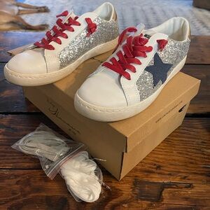 Patriotic Vintage Havana’s size 7